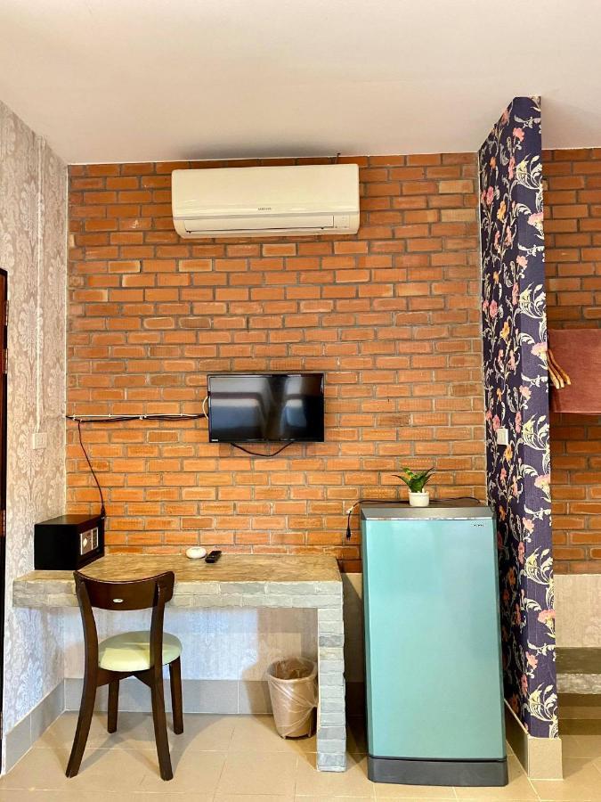 Canal Hotel Nai Yang Beach